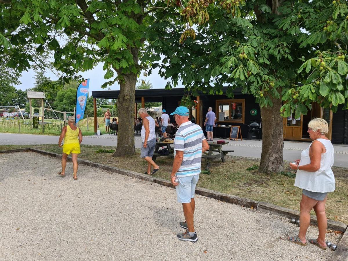 Chalet 556 Op Recreatiepark De Wielen Sint Maarten Dış mekan fotoğraf